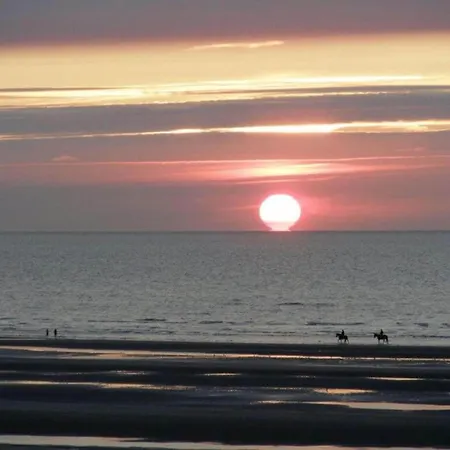 By Belgian Coast With Views, Cleaning Included Apartamento