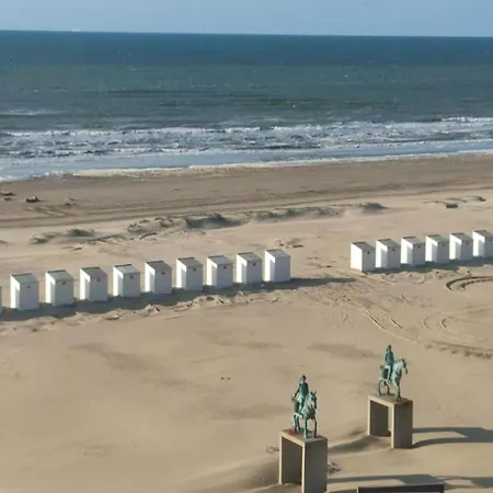 By Belgian Coast With Views, Cleaning Included Apartamento Oostduinkerke
