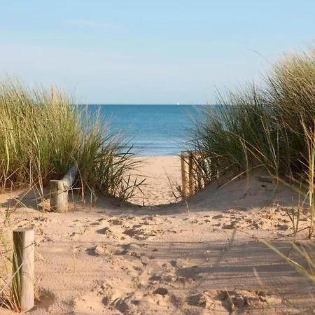 By Belgian Coast With Views, Cleaning Included * Oostduinkerke