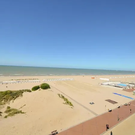 By Belgian Coast With Views, Cleaning Included